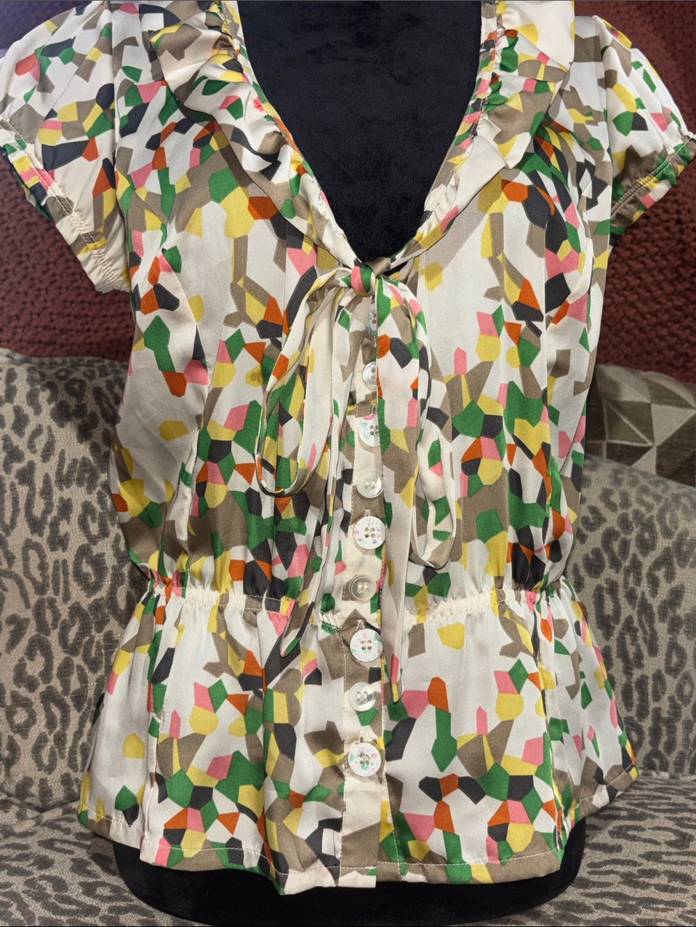Nick & Mo blouse abstract print bow front low cut button down cap sleeve top L